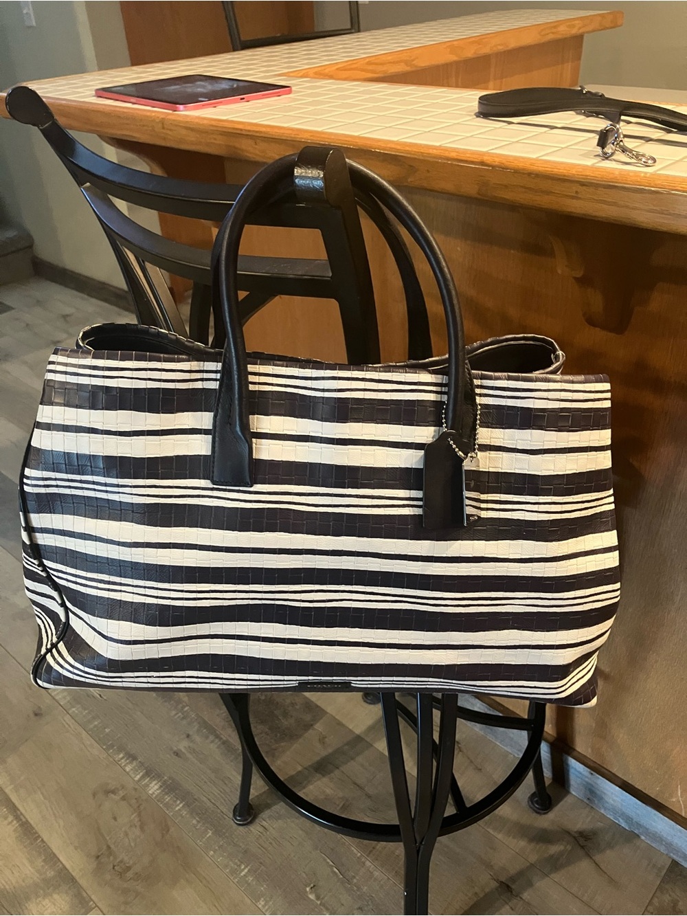 Coach Dark navy and white Leather Trim Interior with Silver Hardware - Picture 7 of 7